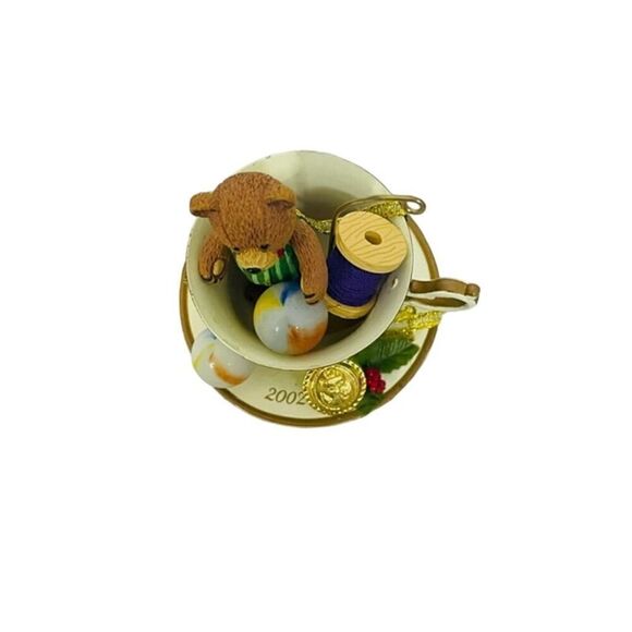 Carlton Cards Heirloom ornaments little treasures 2002 bear in a teacup - Picture 3 of 9